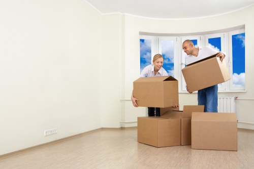 Compact moving service handling boxes and furniture